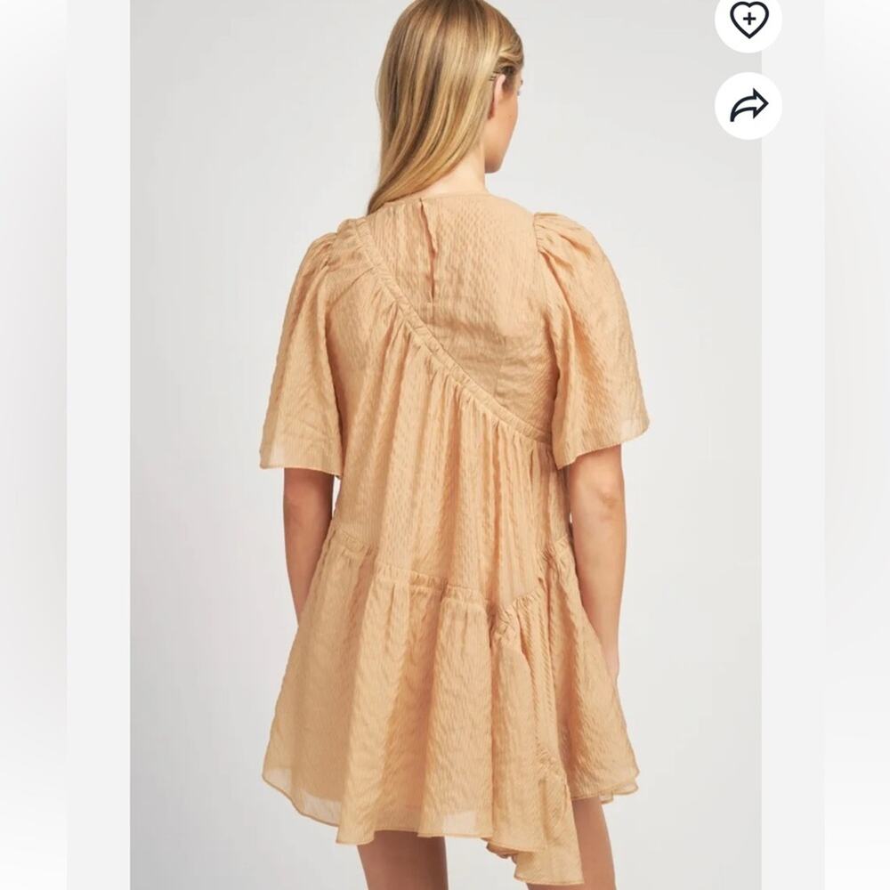 EN SAISON Dee Dee Striped Babydoll Asymmetric Tiered Mini Dress Khaki Medium NWT - Picture 4 of 10